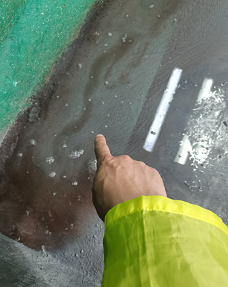 噴房內的UV光涂